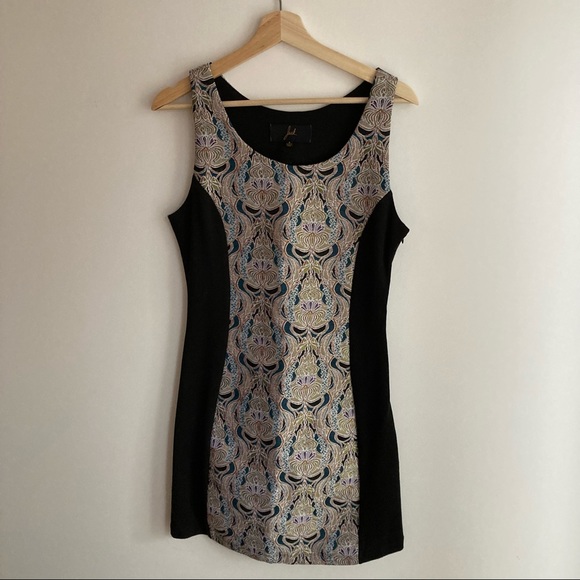 Dresses & Skirts - Vintage Bodycon Mini Dress with Embroidery Detail